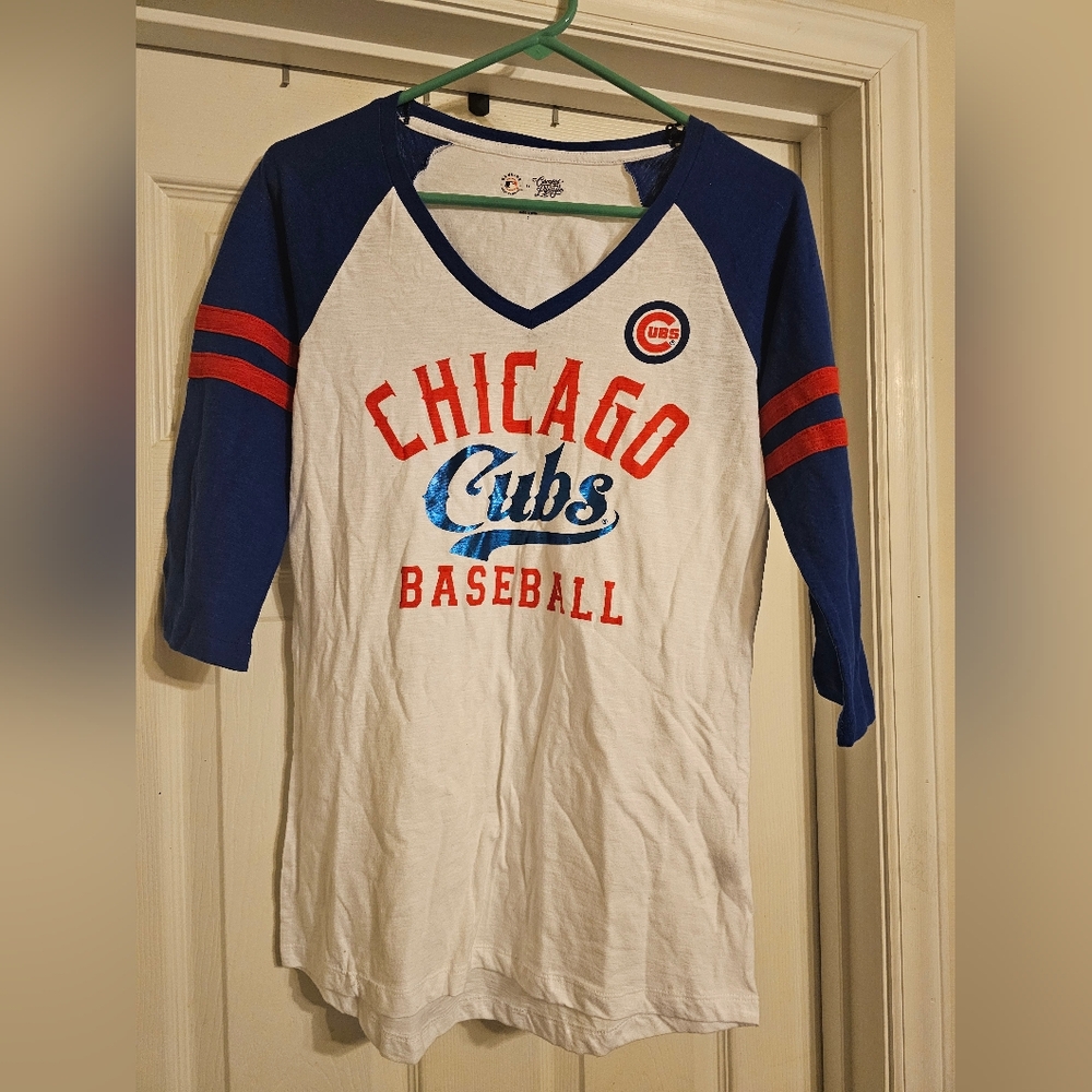 NWT Chicago Cubs 3/4 sleeve shirt. SZize:S.